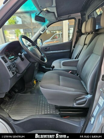 toyota-hiace-diesel-2010-big-4