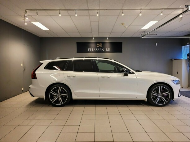 volvo-v60-elektrisitetbensin-2020-big-3