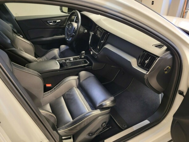 volvo-v60-elektrisitetbensin-2020-big-16