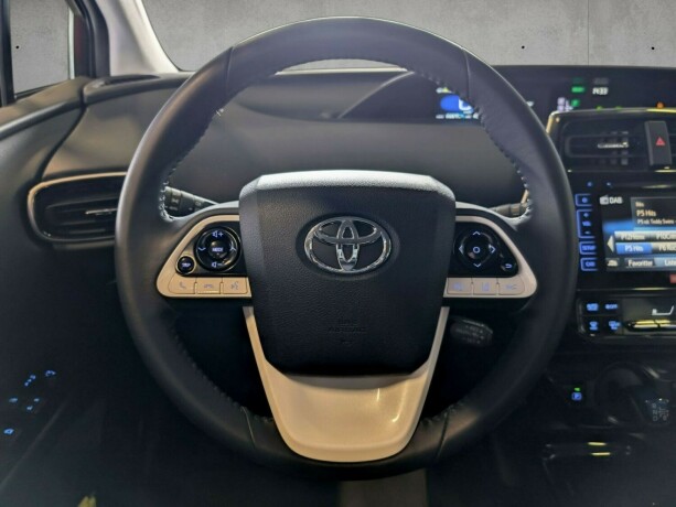 toyota-prius-elektrisitetbensin-2017-big-15