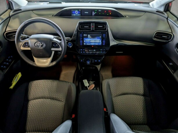 toyota-prius-elektrisitetbensin-2017-big-12