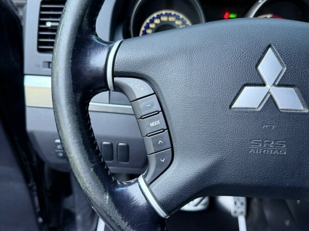 mitsubishi-pajero-diesel-2007-big-14