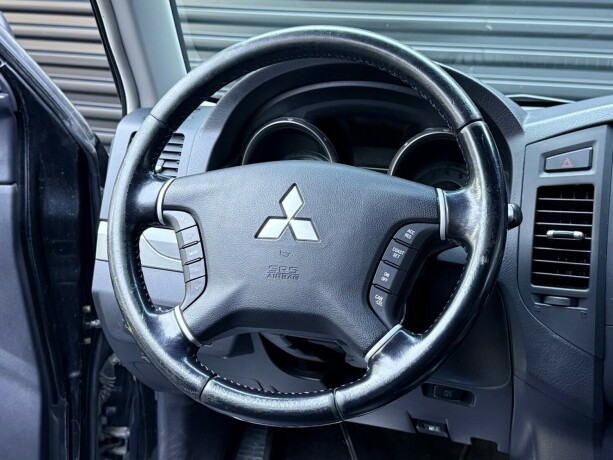 mitsubishi-pajero-diesel-2007-big-12