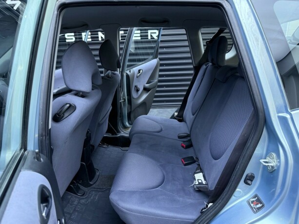 honda-jazz-bensin-2005-big-25