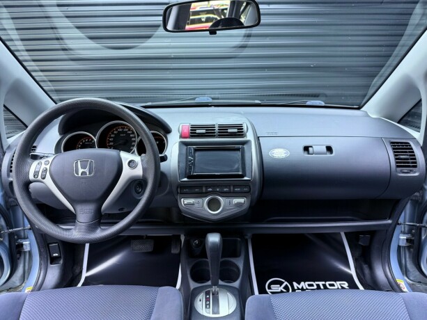 honda-jazz-bensin-2005-big-8