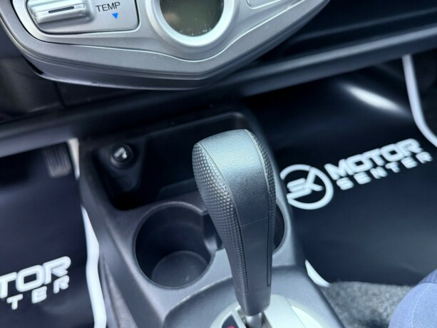 honda-jazz-bensin-2005-big-20