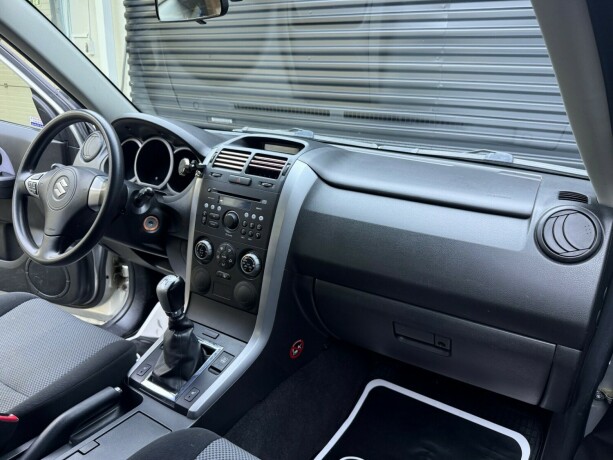 suzuki-grand-vitara-bensin-2006-big-10