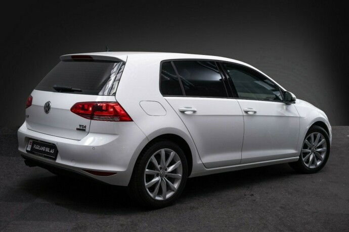 volkswagen-golf-diesel-2017-big-10