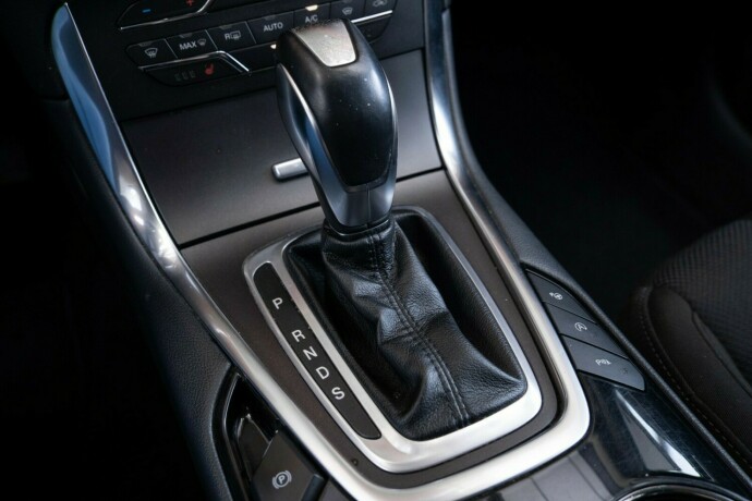 ford-s-max-diesel-2016-big-18