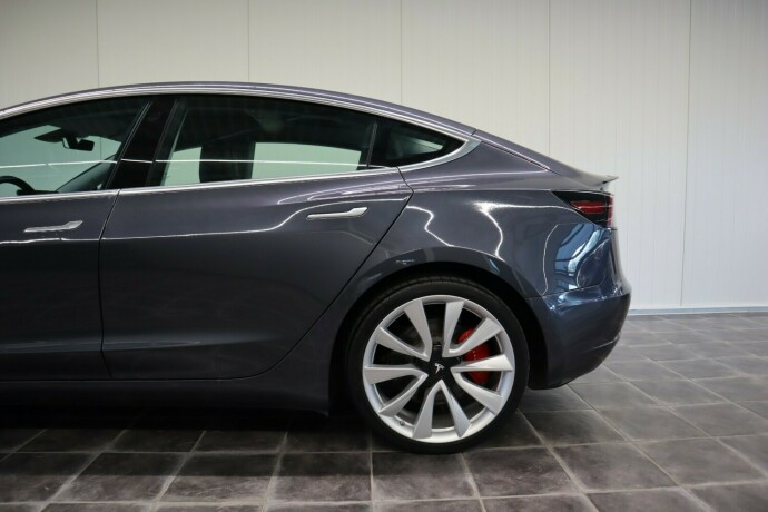 tesla-model-3-elektrisitet-2019-big-8