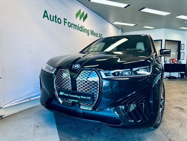 bmw-ix-xdrive-40-elektrisitet-2023-big-2