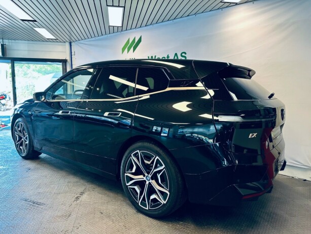 bmw-ix-xdrive-40-elektrisitet-2023-big-5