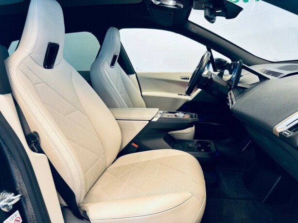 bmw-ix-xdrive-40-elektrisitet-2023-big-16