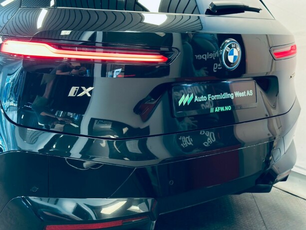 bmw-ix-xdrive-40-elektrisitet-2023-big-6