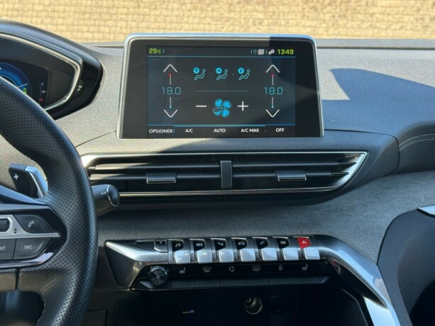 peugeot-3008-elektrisitetbensin-2020-big-8