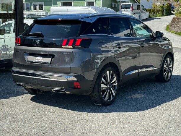 peugeot-3008-elektrisitetbensin-2020-big-3