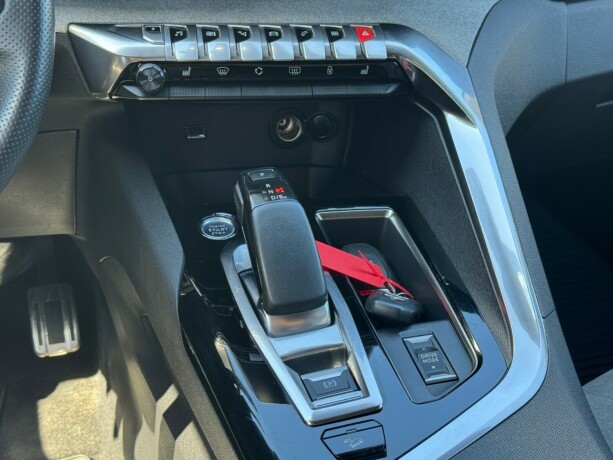 peugeot-3008-elektrisitetbensin-2020-big-10