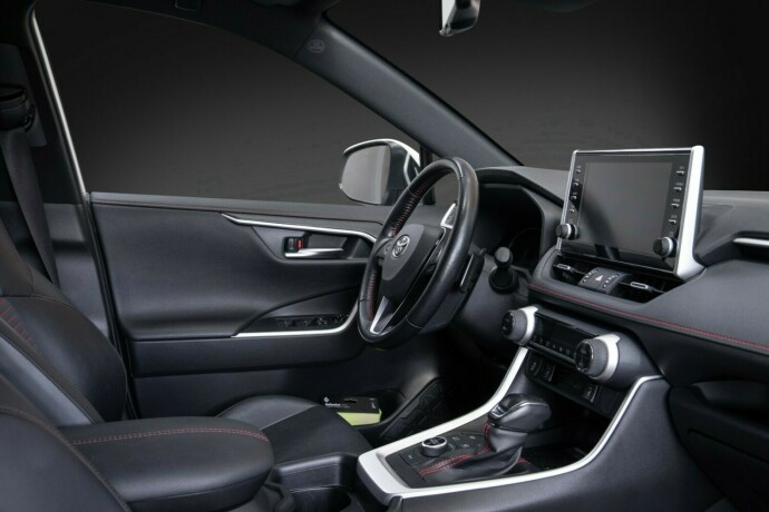 toyota-rav4-plug-in-hybrid-plug-in-petrol-2020-big-30