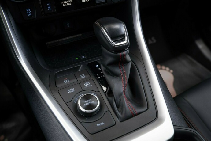 toyota-rav4-plug-in-hybrid-plug-in-petrol-2020-big-17