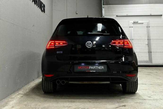 volkswagen-golf-elektrisitetbensin-2016-big-5