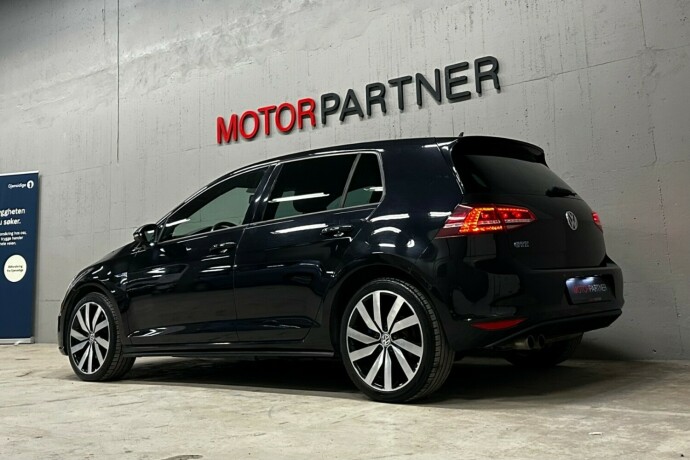 volkswagen-golf-elektrisitetbensin-2016-big-4