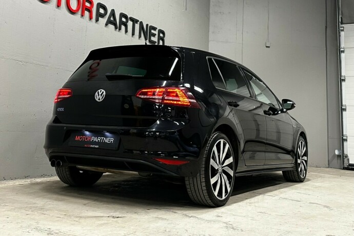 volkswagen-golf-elektrisitetbensin-2016-big-6