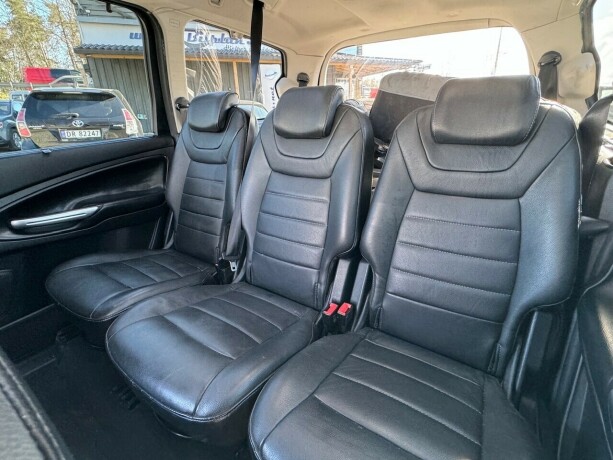 ford-galaxy-diesel-2012-big-20