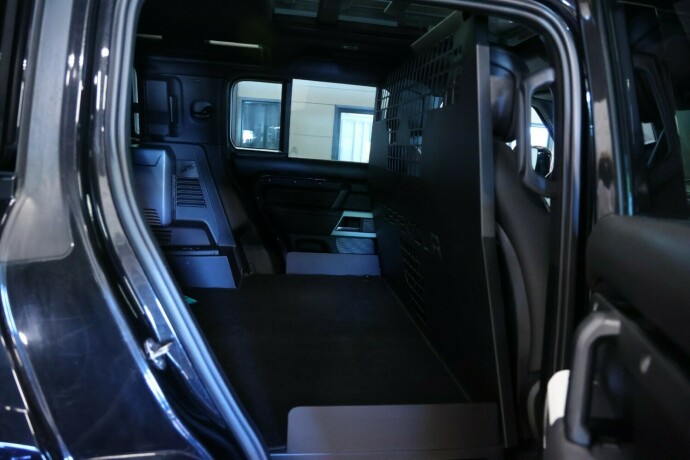 land-rover-defender-diesel-2021-big-8