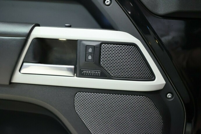 land-rover-defender-diesel-2021-big-11