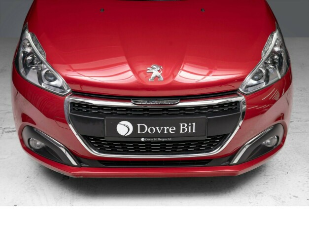 peugeot-208-bensin-2017-big-5