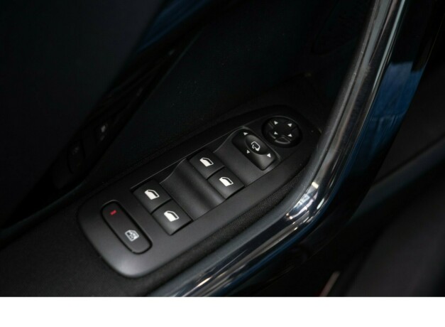 peugeot-208-bensin-2017-big-23