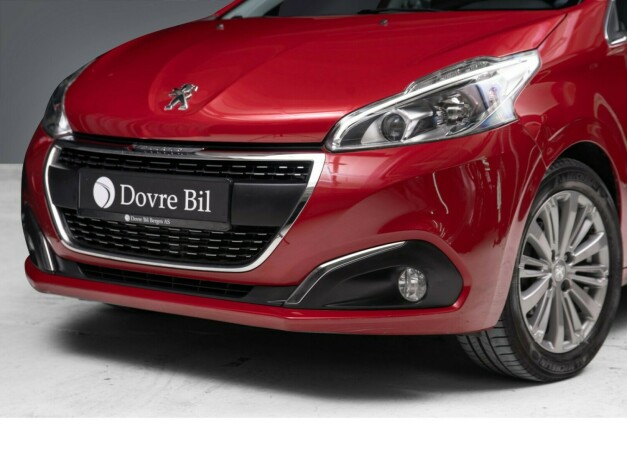 peugeot-208-bensin-2017-big-1