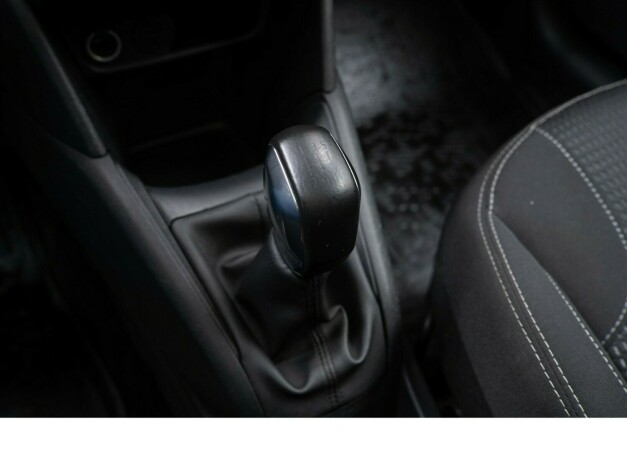 peugeot-208-bensin-2017-big-13