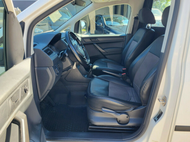volkswagen-caddy-maxi-bensin-2018-big-13