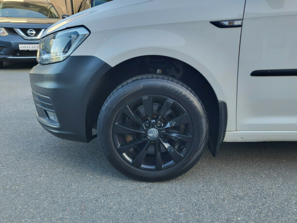 volkswagen-caddy-maxi-bensin-2018-big-29