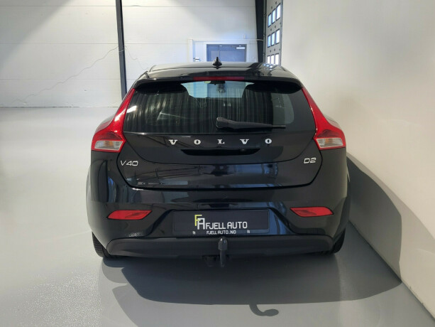 volvo-v40-diesel-2015-big-7