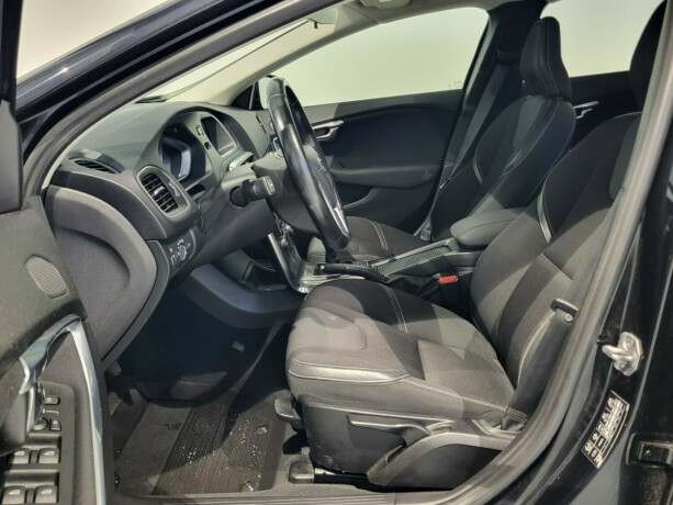 volvo-v40-diesel-2015-big-8