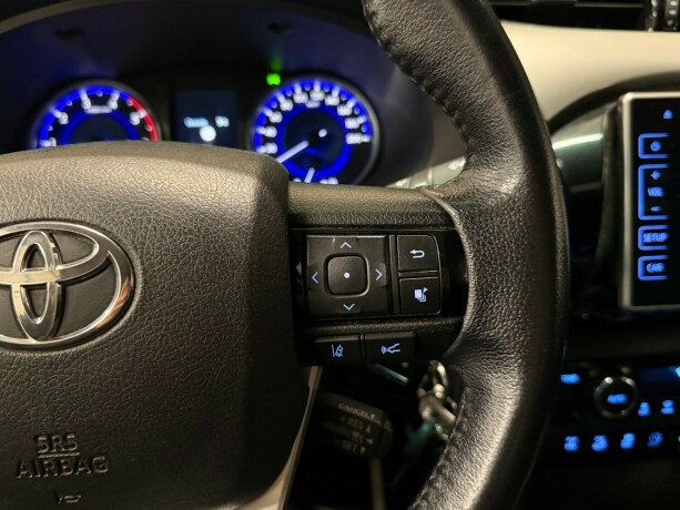 toyota-hilux-diesel-2020-big-17