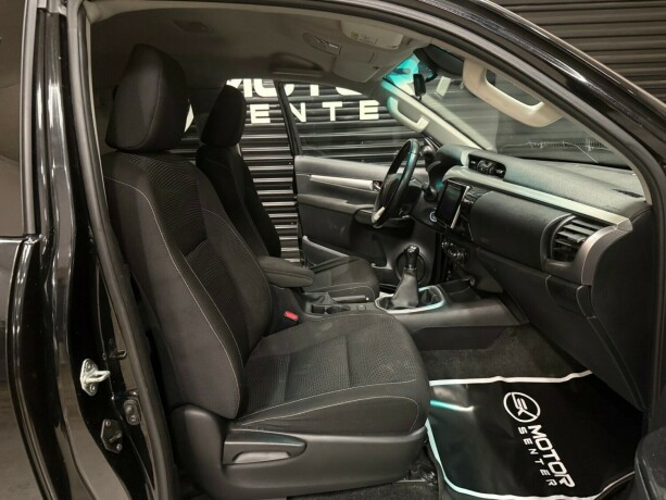 toyota-hilux-diesel-2020-big-30