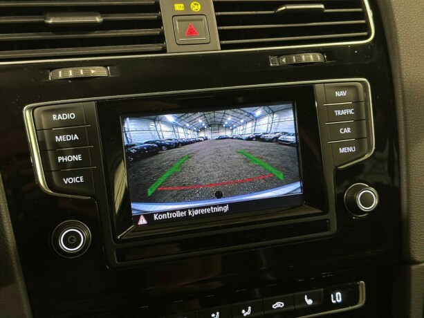 volkswagen-golf-diesel-2014-big-23