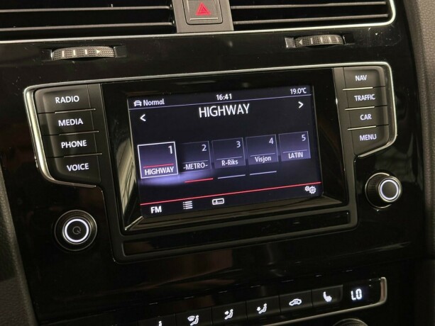 volkswagen-golf-diesel-2014-big-21