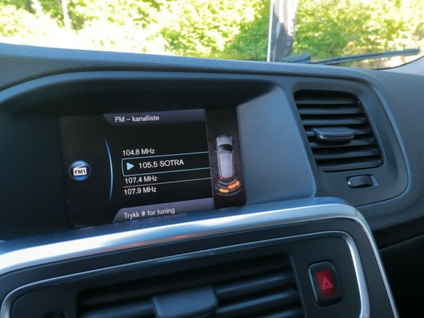 volvo-v60-diesel-2012-big-11