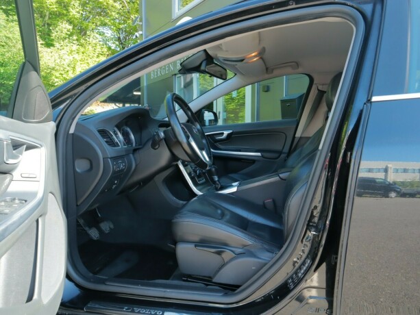 volvo-v60-diesel-2012-big-4