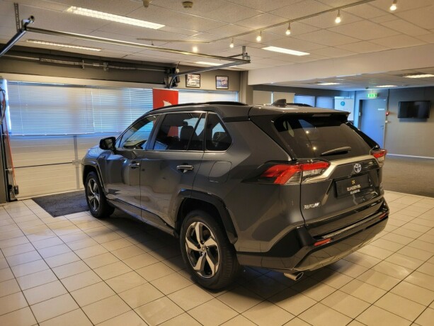 toyota-rav4-elektrisitetbensin-2020-big-7