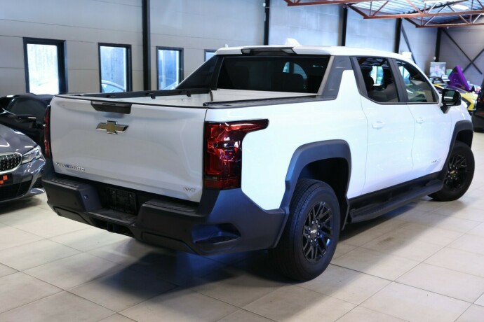 chevrolet-silverado-elektrisitet-2024-big-2