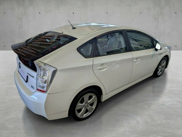 toyota-prius-elektrisitetbensin-2010-big-7