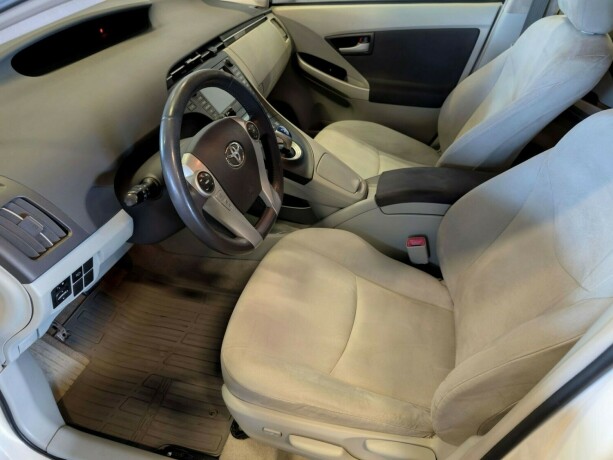 toyota-prius-elektrisitetbensin-2010-big-20