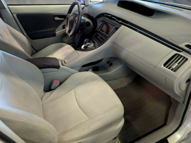 toyota-prius-elektrisitetbensin-2010-big-22