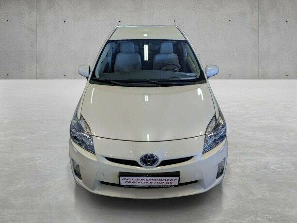 toyota-prius-elektrisitetbensin-2010-big-9