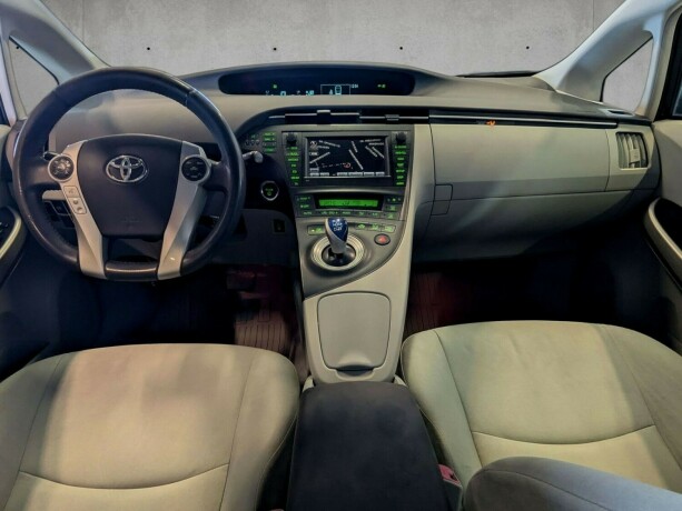 toyota-prius-elektrisitetbensin-2010-big-13